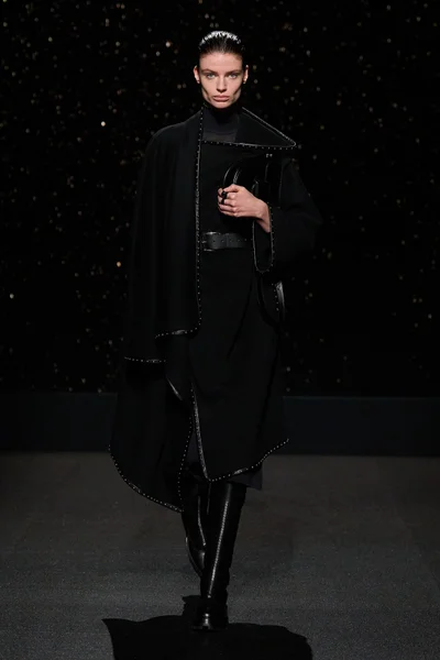 Look 49